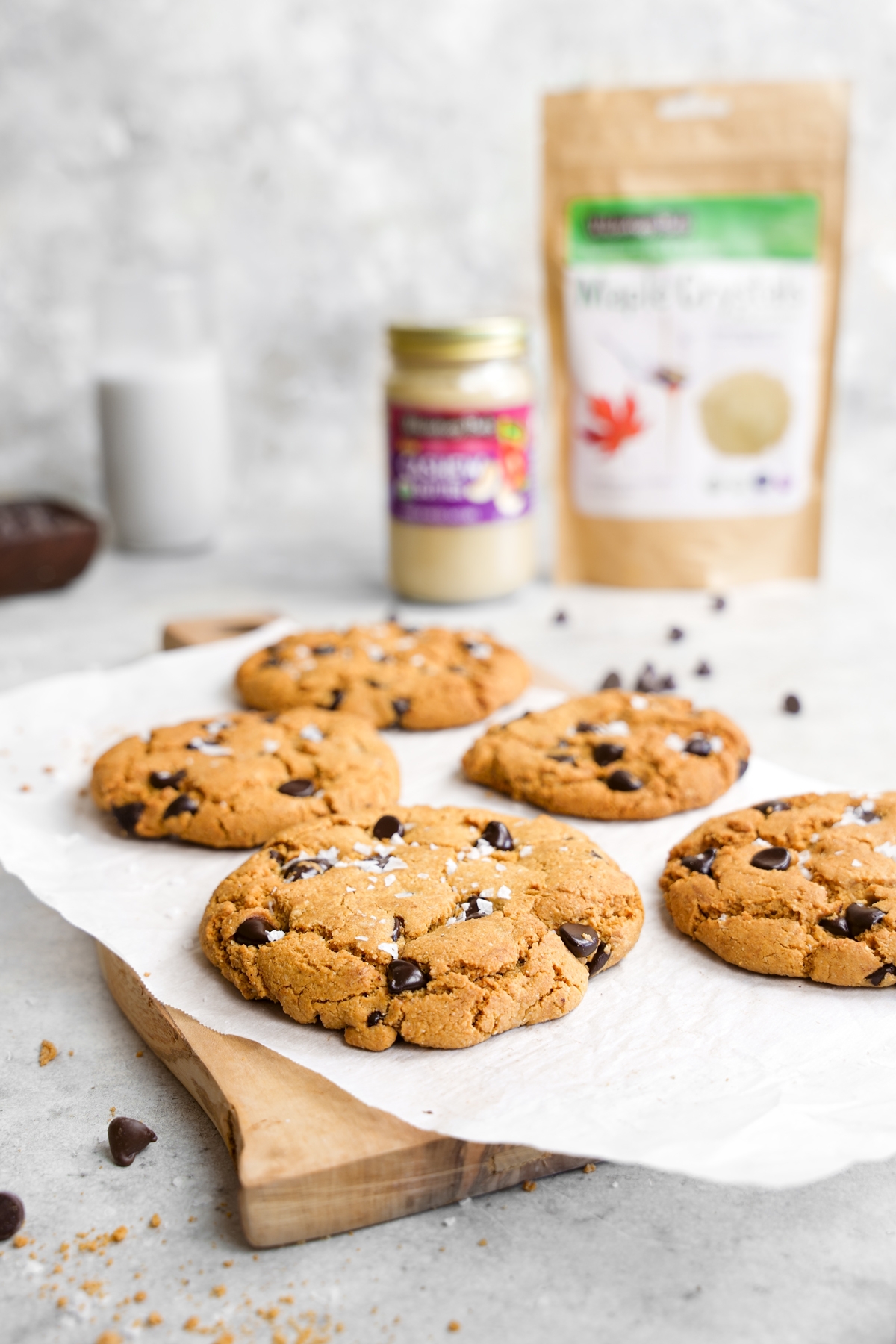 the butter-free and refined sugar-free cookies with sea salt on top
