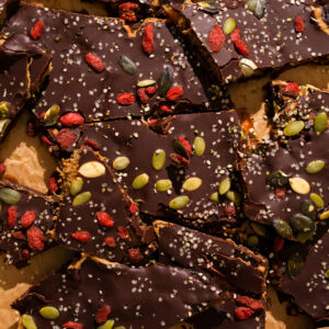superfood date bark featured image